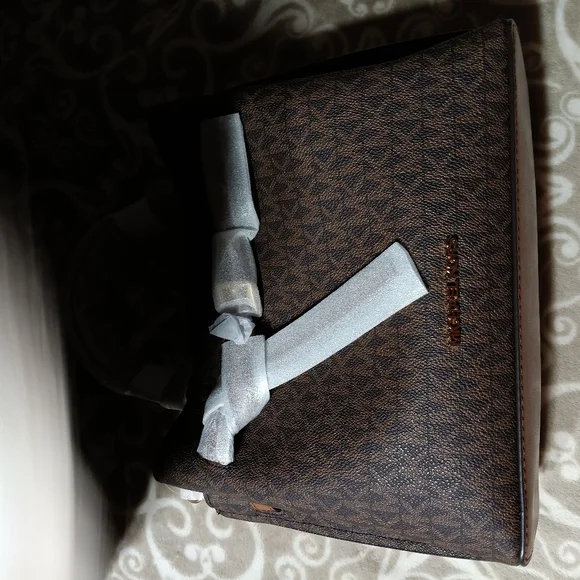 Michael Kors satchel. - Picture 12 of 13